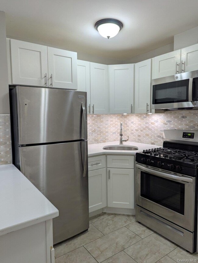 Building Photo - 11A Hemlock Dr Unit 8