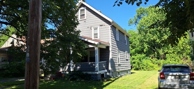 Photo - 1734 Ogden Ave NW