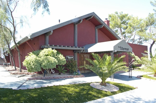 Photo - Desert Springs Apartments