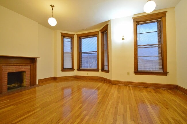 Photo - 1417 W. Belle Plaine