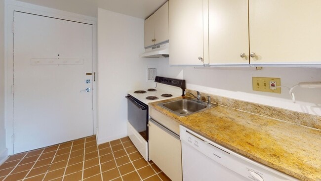 Photo - 1825 T St NW