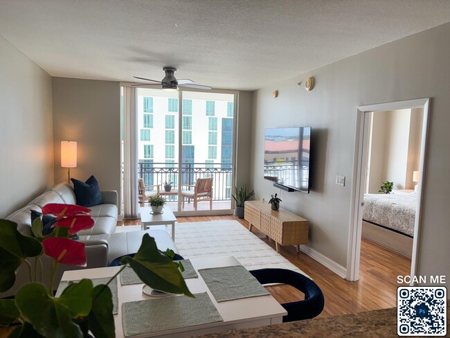 Building Photo - 550 Okeechobee Blvd Unit 821