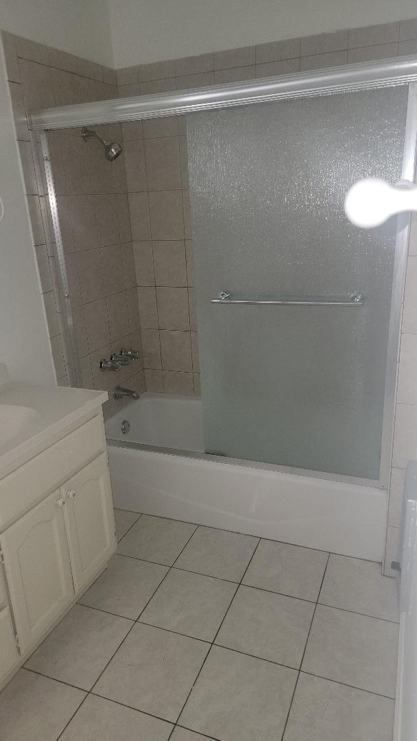 4465 W 129th St Unit 4465W129thST#C
