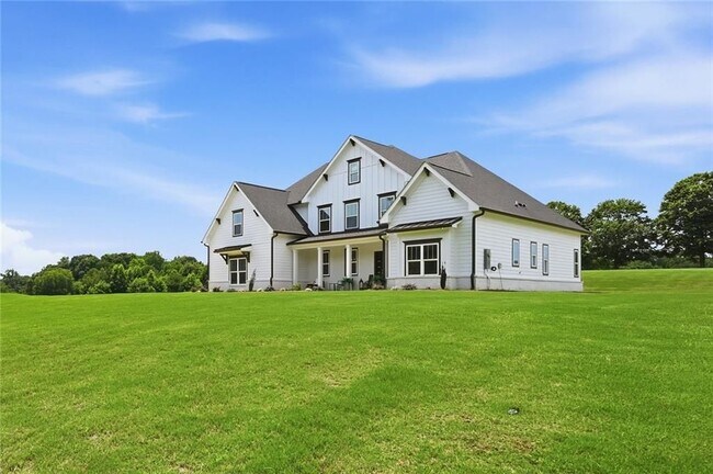Photo - 2049 Chestnut Oak Trl