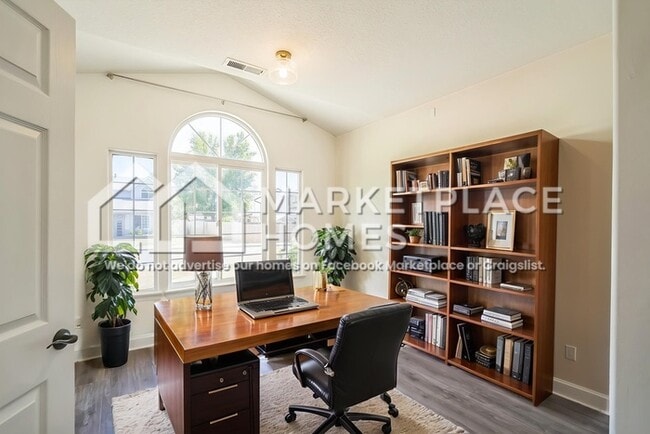 Photo - 304 NW 25th Pl