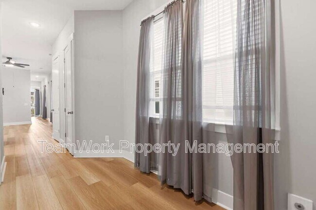 Photo - 553 Sound Dr