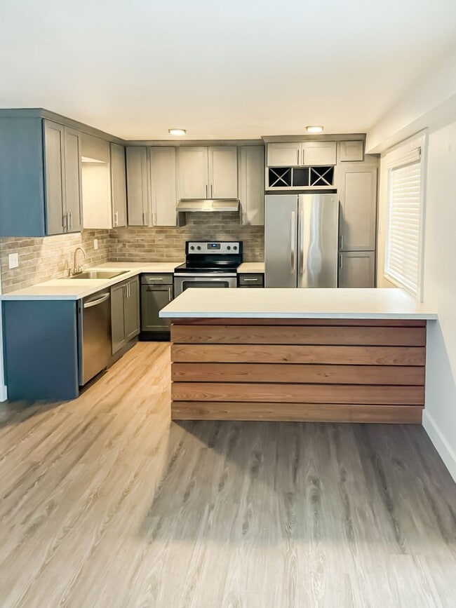 Photo - J3 Apartments