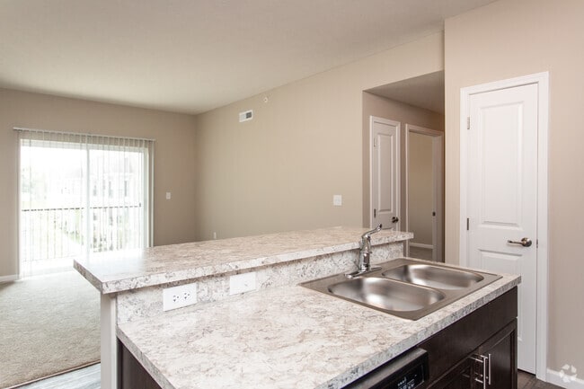 1BR, 1BA - 681 SF - The Alum - Seattle House