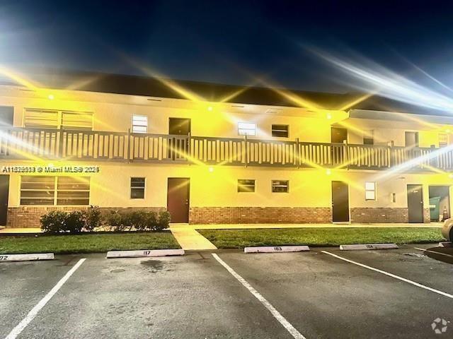 Building Photo - 4169 SW 67th Ave Unit 112A Rental