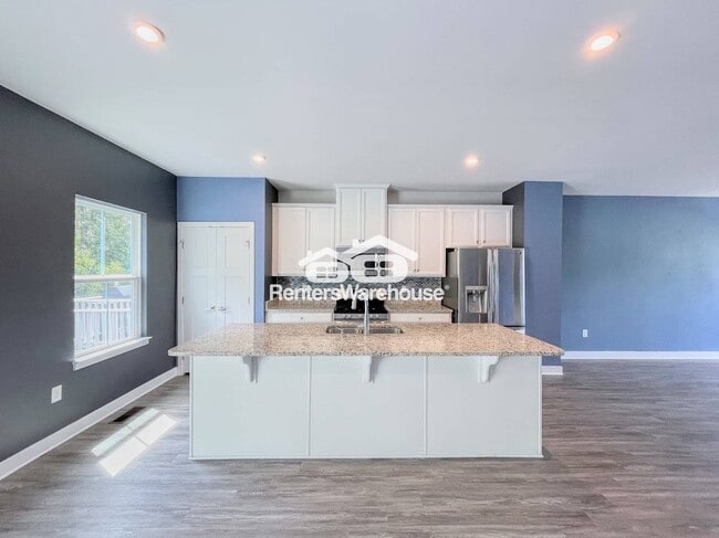 Photo - 943 Centurion Cir