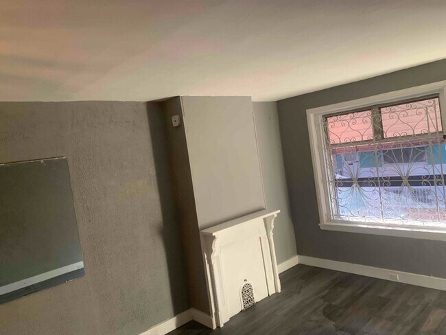 Photo - 2405 N Garnet St