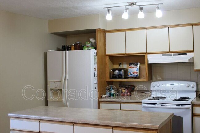 Photo - 360 W Rockrimmon Blvd