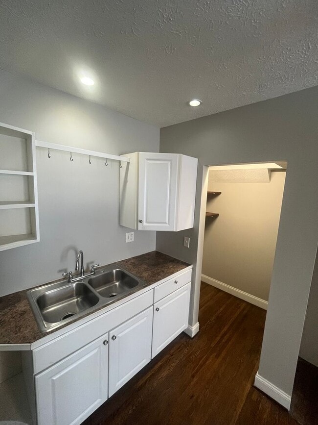 Photo - 55 Edmonds St Unit 55 Edmond St-Lower