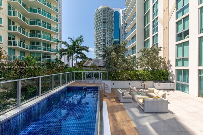 Building Photo - 300 Sunny Isles Blvd Unit 4-501 Rental
