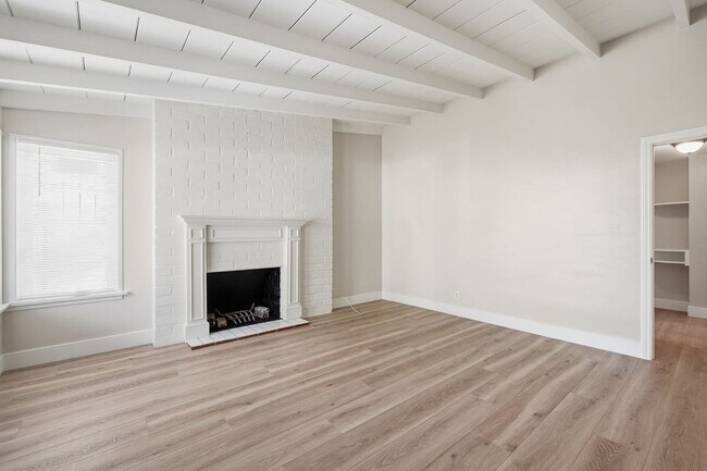 Photo - 610 Heliotrope Ave Unit 610