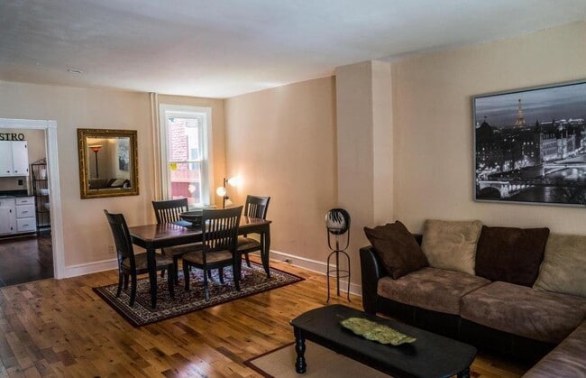 Photo - 512 E Fulton St