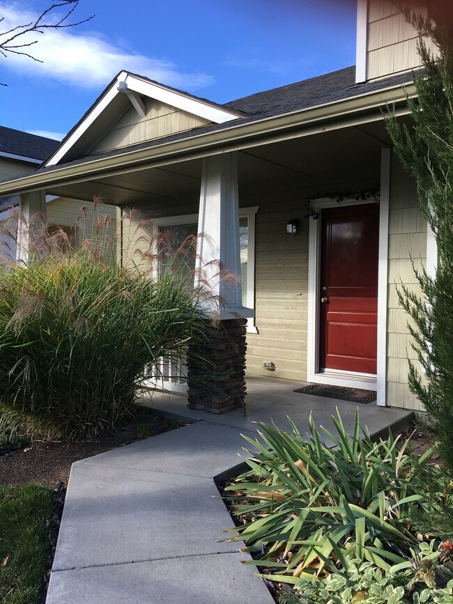 Photo - Perfect 4 bed 2.5 ba home in the desirable...