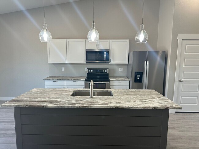 Photo - Available Now – Beautiful 3 Bed, 2.5 Bath Townhouse!!!