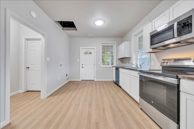 Photo - Updated 2 bedroom 1 bath with all new appl...