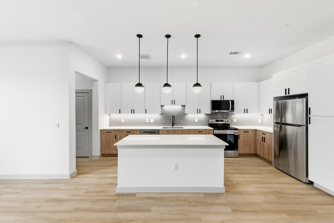 Large Kitchen Island - Wixby House