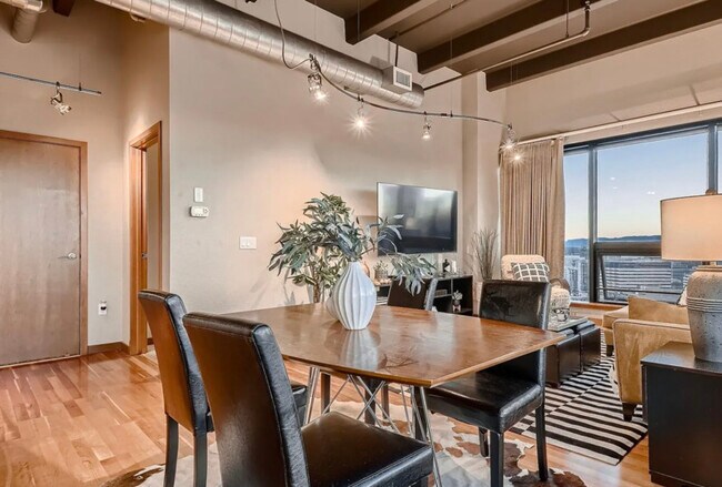 Photo - 100 Park Ave W Unidad 2106