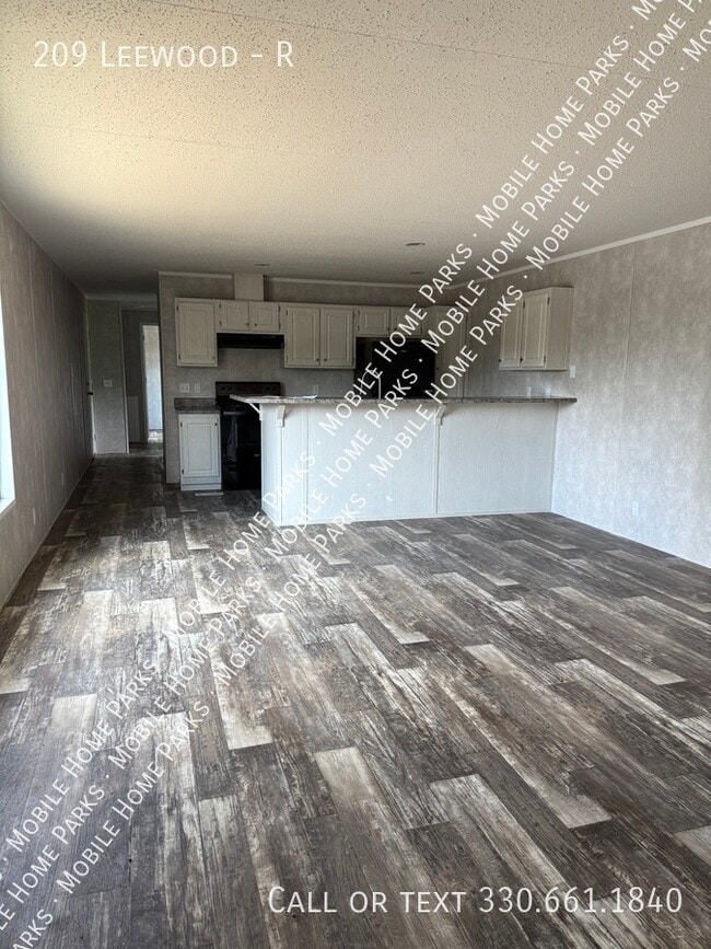 Photo - 209 Leewood-R