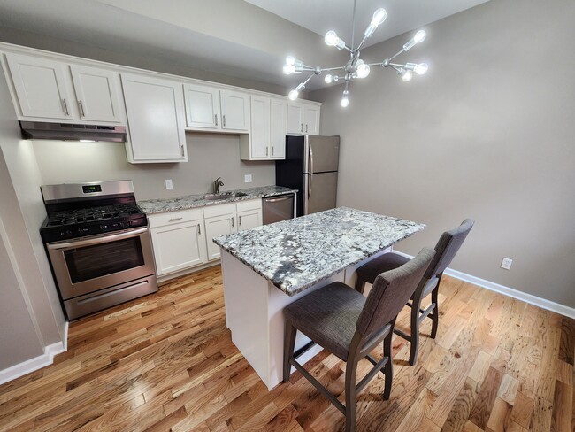 115 W 2nd Ave