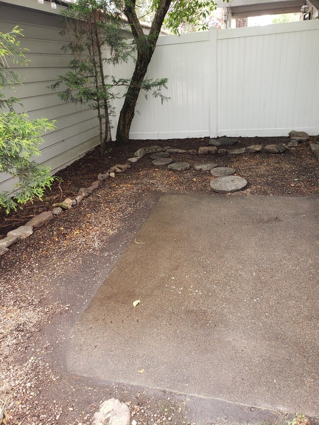Photo - 623 E Whispering Pines Ln