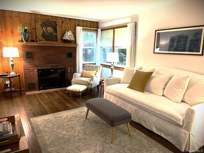 Photo - 105 Krause Rd