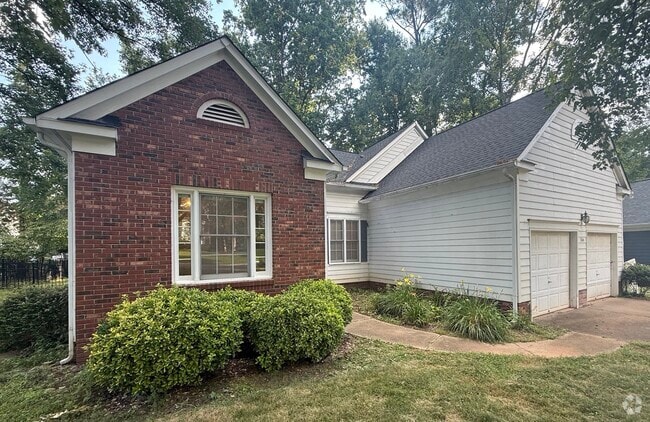 Building Photo - 516 Tysons Forest Dr Rental