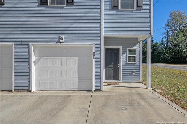 Photo - 395 Hicks Ave