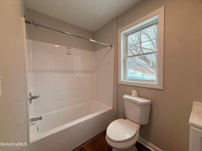 Photo - 40 E Hoosac St