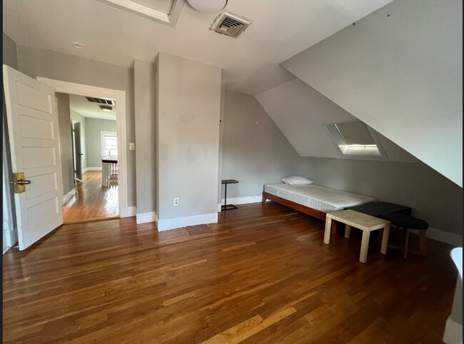 Photo - Great Brookline 6-bed, 2-bath apt in Brookline available for 9/1/26!