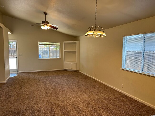 Photo - 3 Bed 2 Bath Home near PV High School & Bidwell Park!
