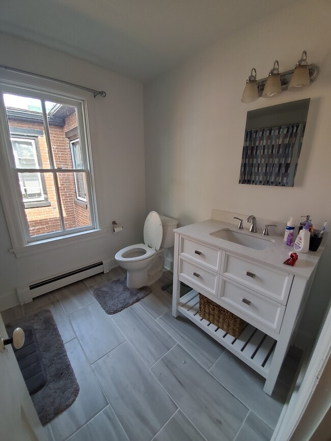 Photo - 166 E Pomfret St