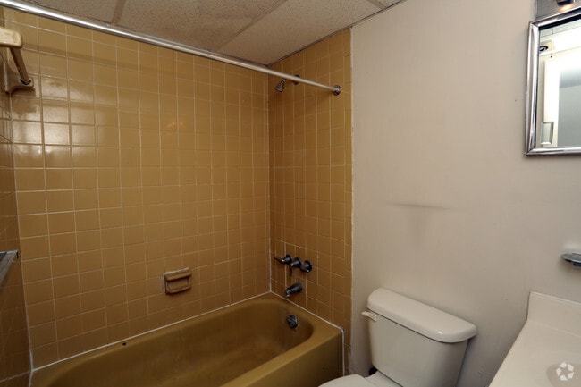 College Park Apartments