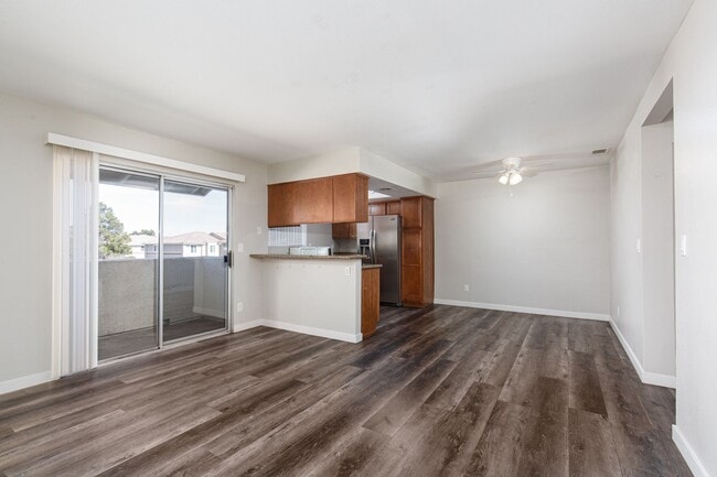 Photo - 2nd floor 2 bedroom unit in NW with easy access to Summerlin Pkwy and the 95/I-11