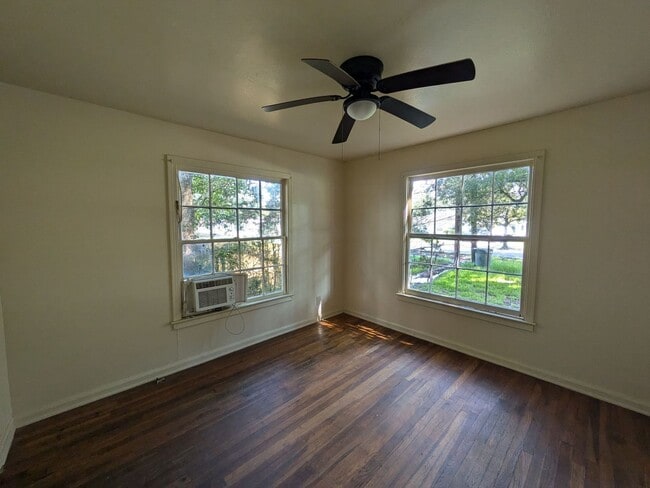 Photo - 305 Alabama Ave