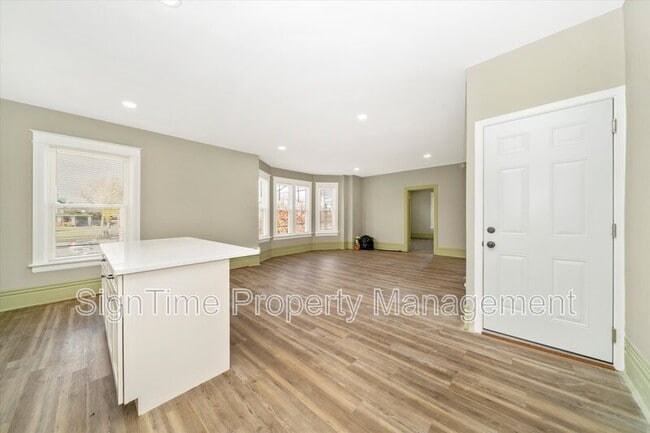 Photo - 25 Wayside Ave