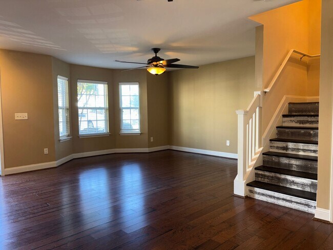 Photo - 2 Bedroom, 2.5 Bathroom Townhouse in Green...