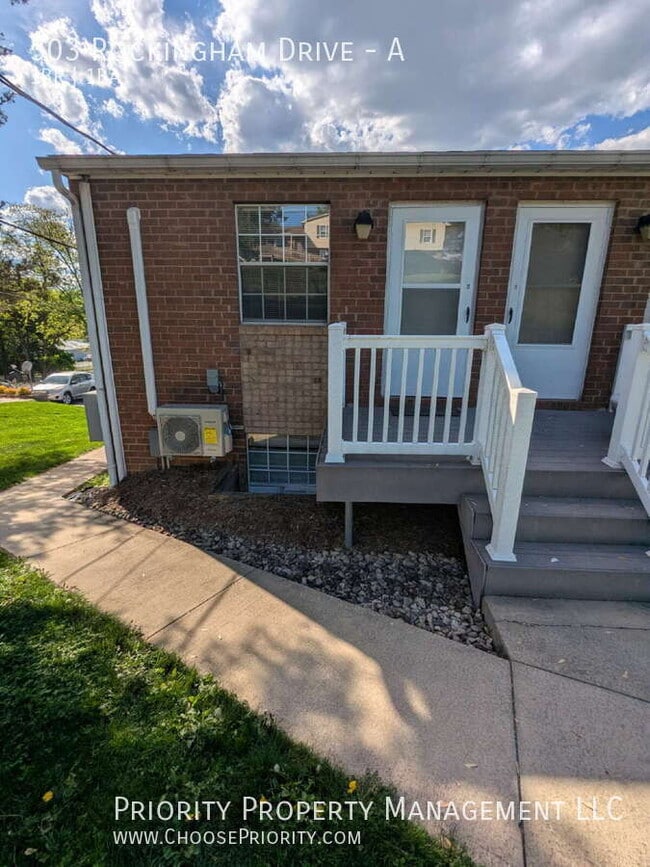 Photo - 303 Rockingham Dr Unit A