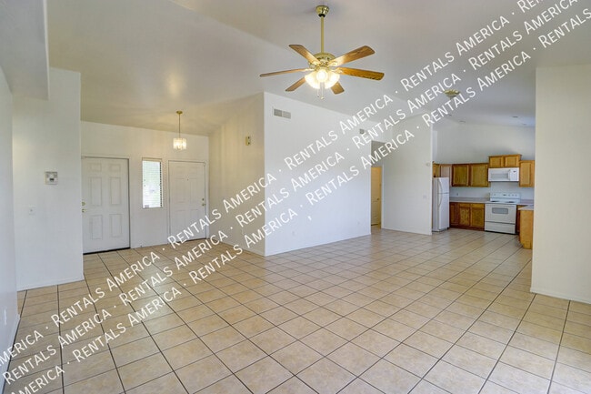 Photo - 201 W Palm Ct