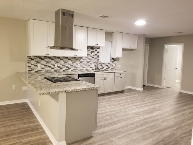 Photo - 1413 Sweetgum St