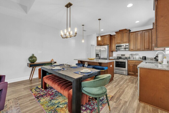 Photo - 1211 Paul Russell Rd Unidad SI ID1511747P