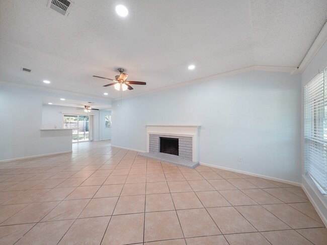 Photo - 9534 Cannock Chase Dr