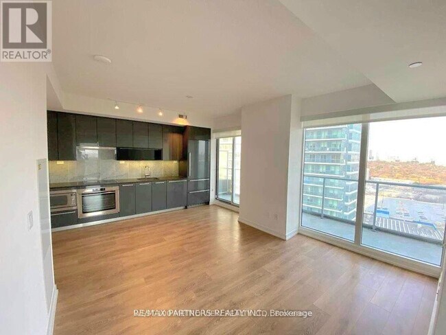 Photo - 115 McMahon Dr Unité 2010