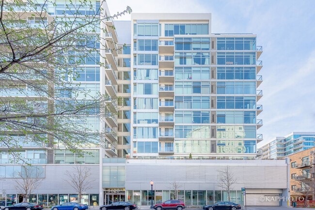 Building Photo - 1620 S Michigan Ave Unit 519