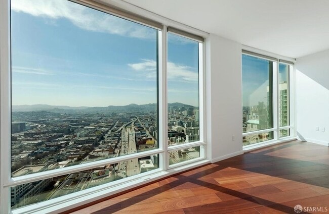 Building Photo - 425 1st St Unit 4003