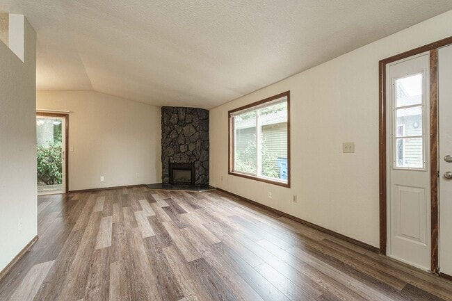 Photo - 2 Bedroom 2 Bath with single car garage