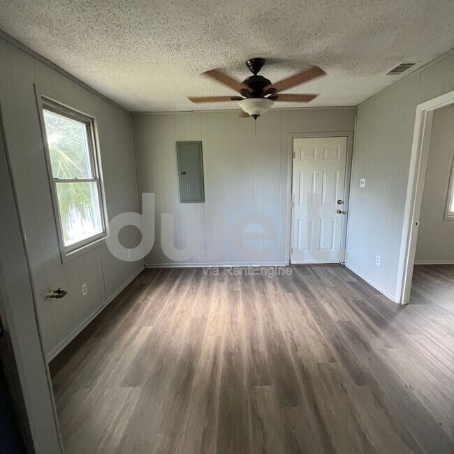 Photo - 1916 Dabney Dr